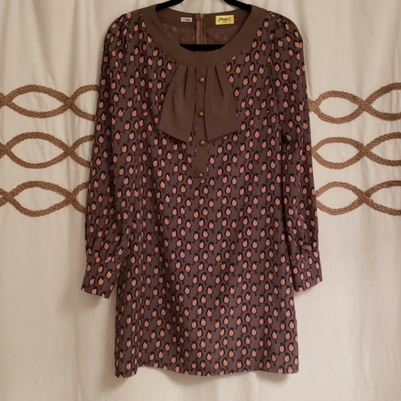 Dress - Picture 1 of 1